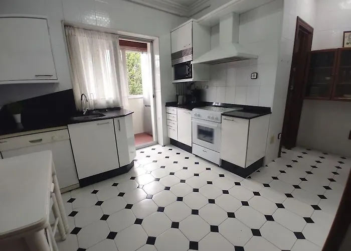 Piso Con Terraza Y Zonas Verdes Lägenhet *