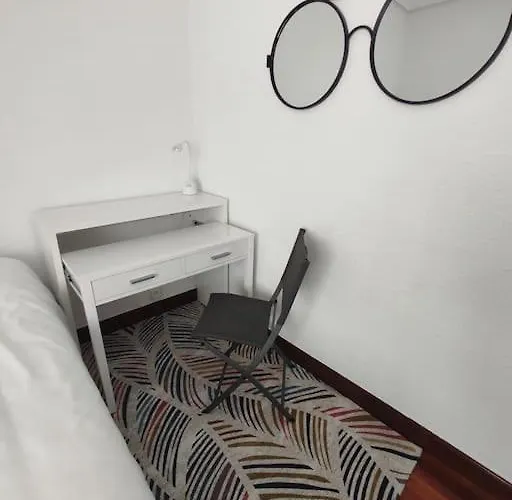 Piso Con Terraza Y Zonas Verdes *